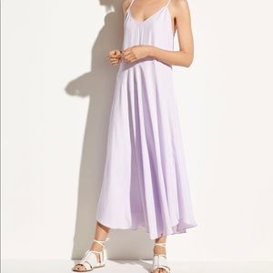 absolutely GORGEOUS lilac vince midi dress!